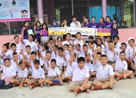 Giving Mind...Caring for Society Year 8 at Somboonsartpattana School in Sainoi Nonthaburi