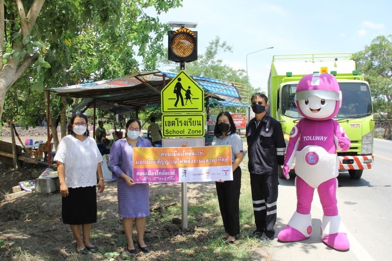 Installation of solar-powered traffic signs