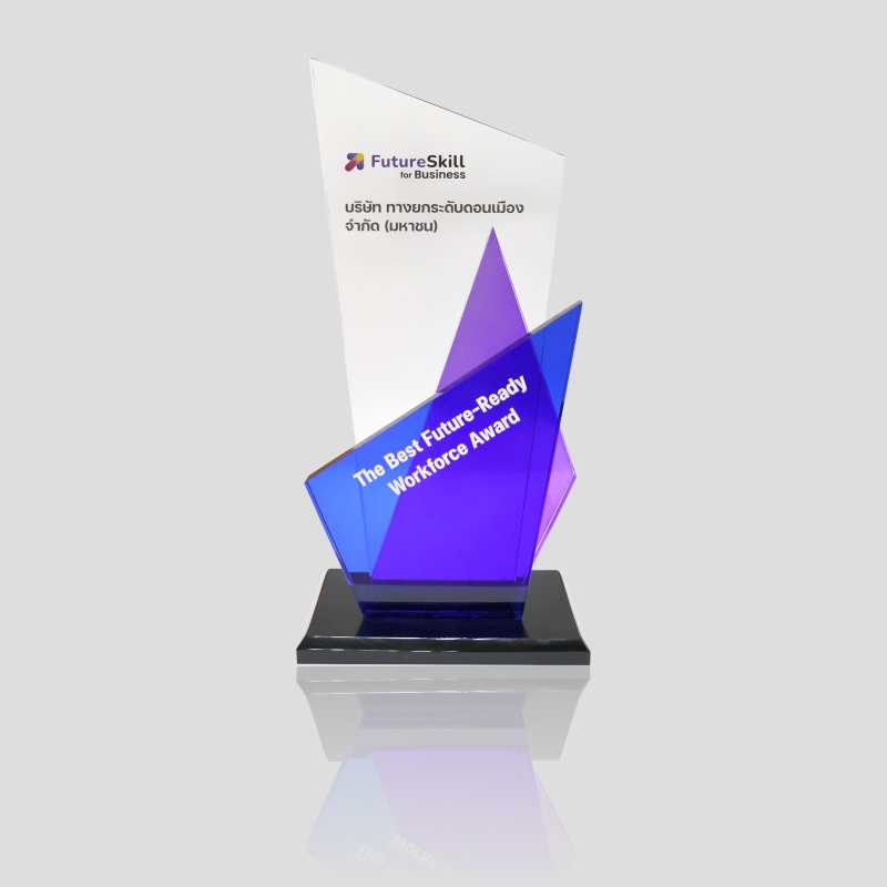 DMT receives the “The Best Future-Ready Workforce Award” at the FutureSkill Transformation Award